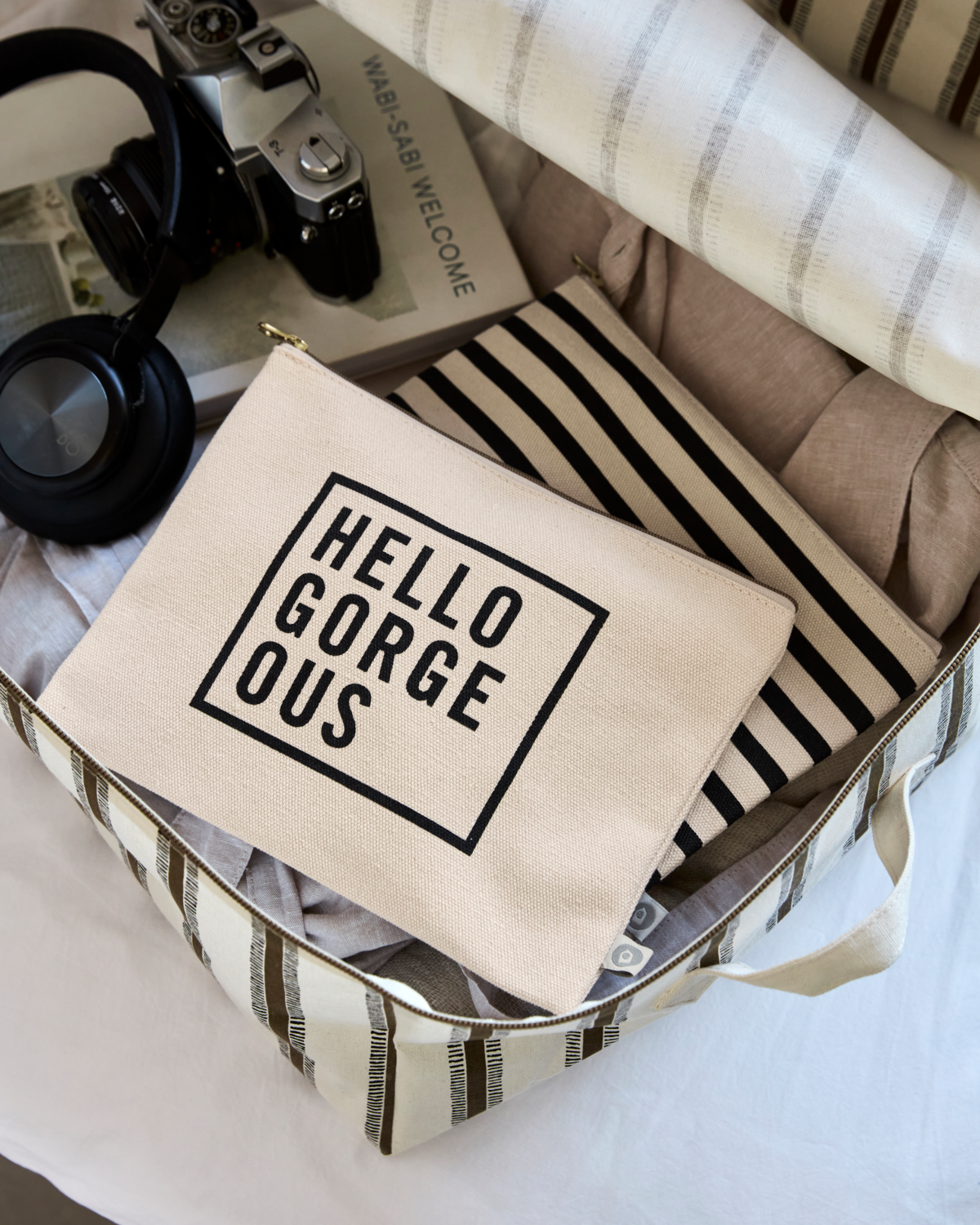 Hello Gorgeous cosmetic bag (set of 2)