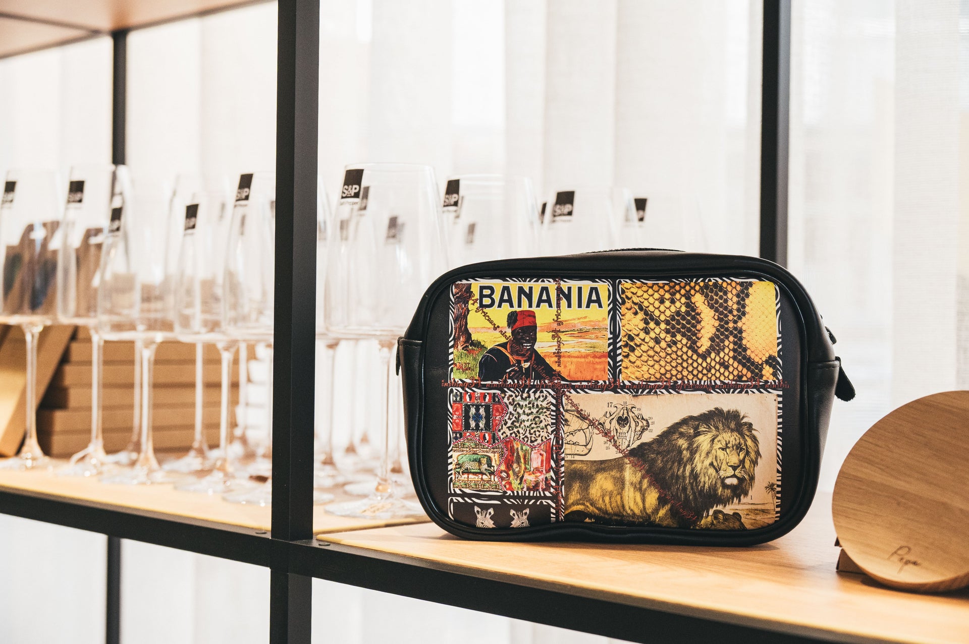 Beauty Case for Men Afrikaans Tiger Look