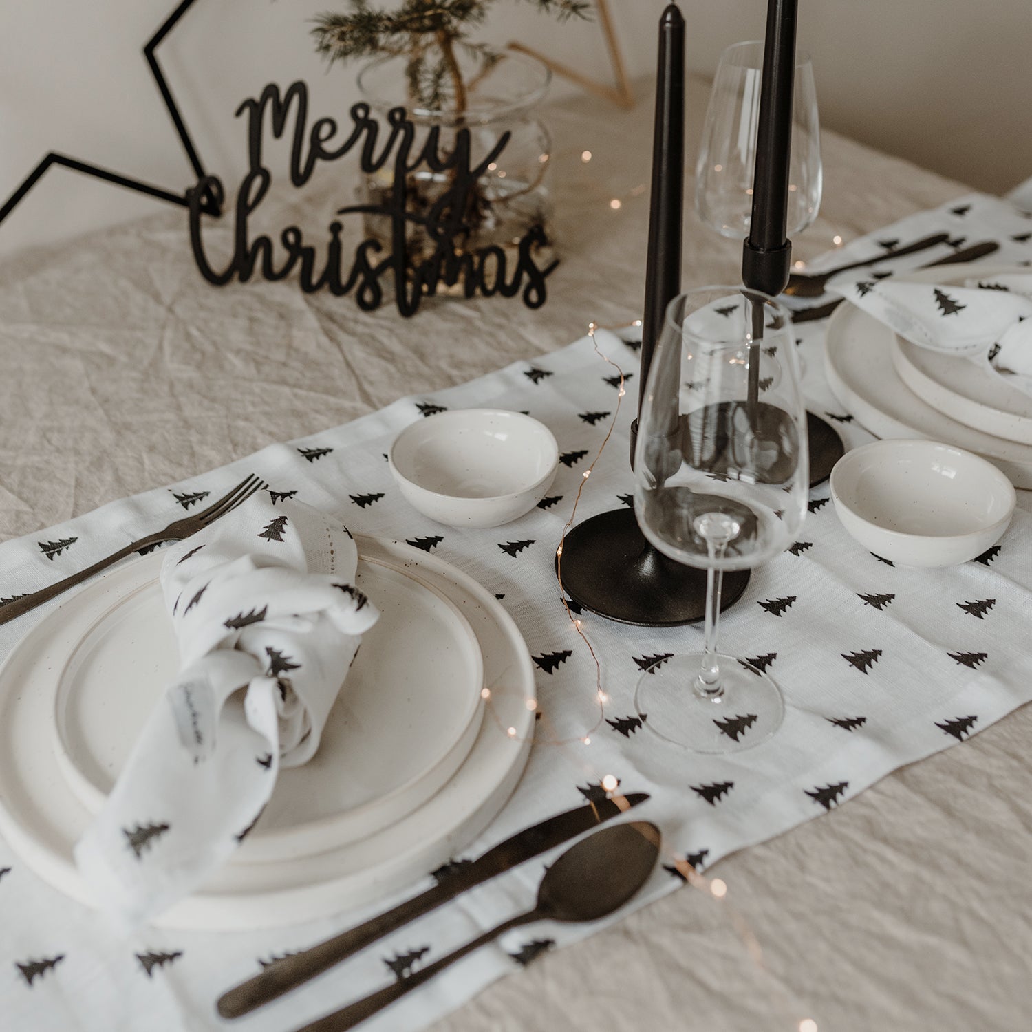 Leinen Tischläufer TANNEN