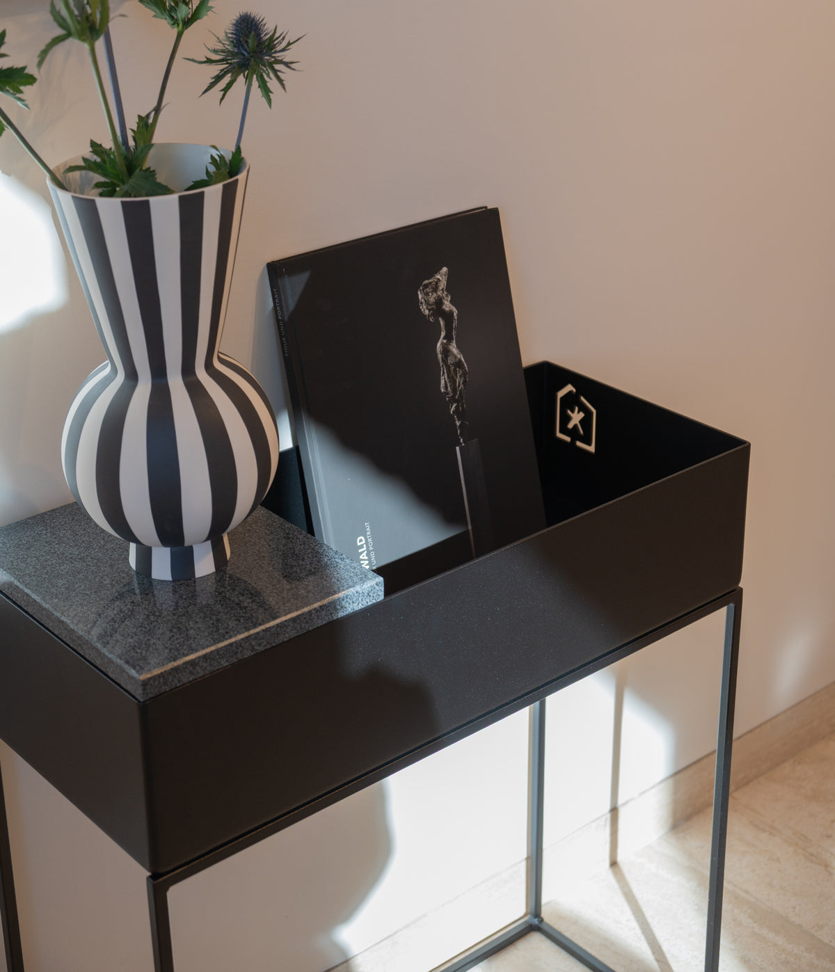 LIV Planter – Pflanzkasten aus Stahl